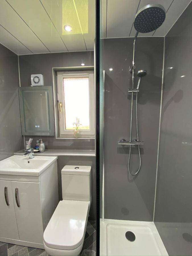 Prime Commuter Executive Apartment Dunfermline Esterno foto